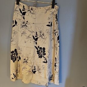 Banana Republic Black and Cream Floral A-Line Skirt